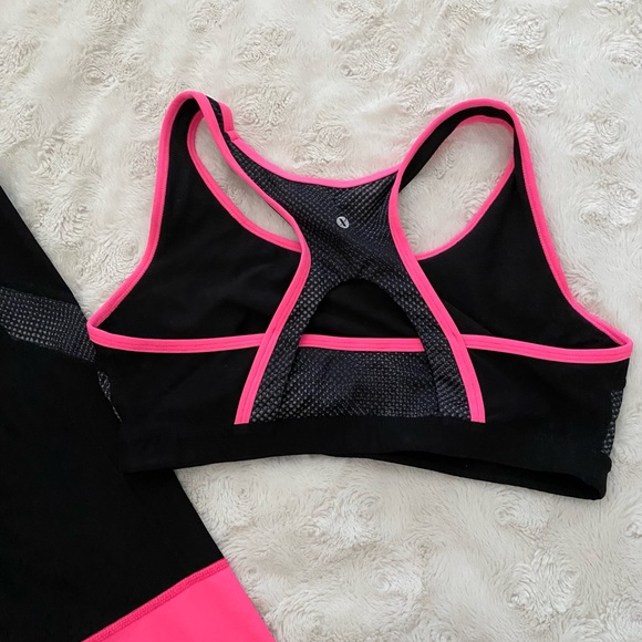 🌸 Bundle of 3 workout set. Size Large.🌸 - Picture 4 of 4